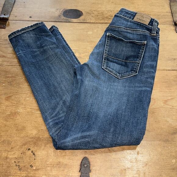 Woman’s American Eagle Outfitters Hi-Rise Slim Ankle Jeans Size 0 - Picture 2 of 14